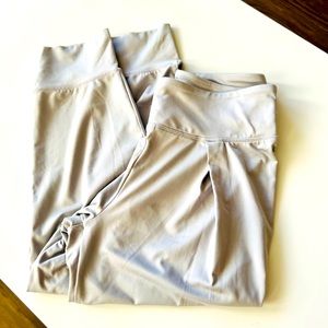 Womens Grey Silky Fabletics Crop Joggers-XXS